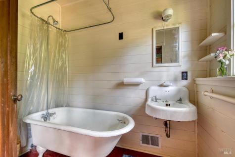 95 Forres Way Inverness CA 94937