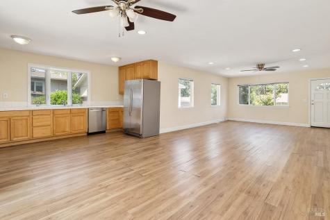 1135 4th Street Novato CA 94945
