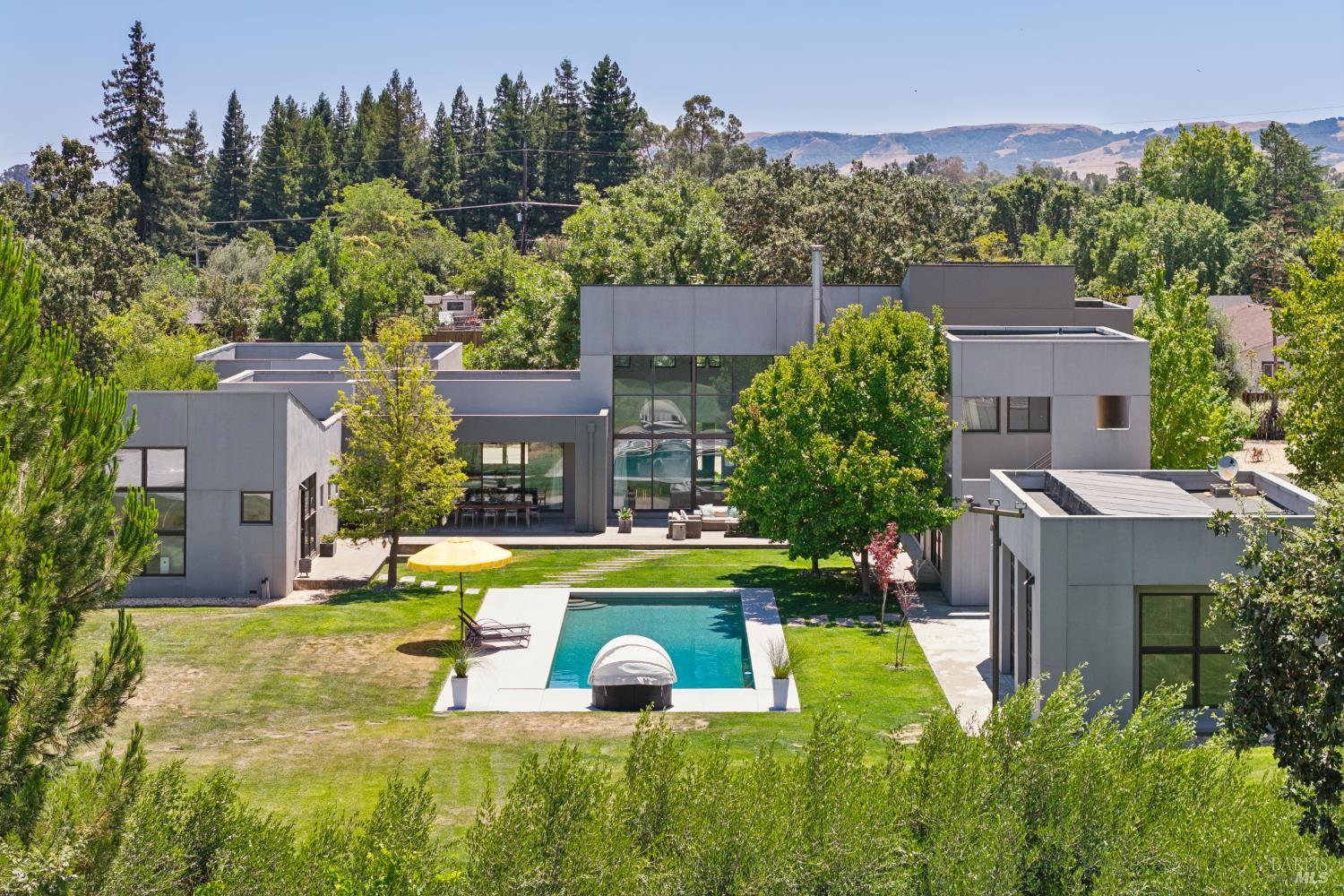 20420 5th Street E Sonoma CA 95476