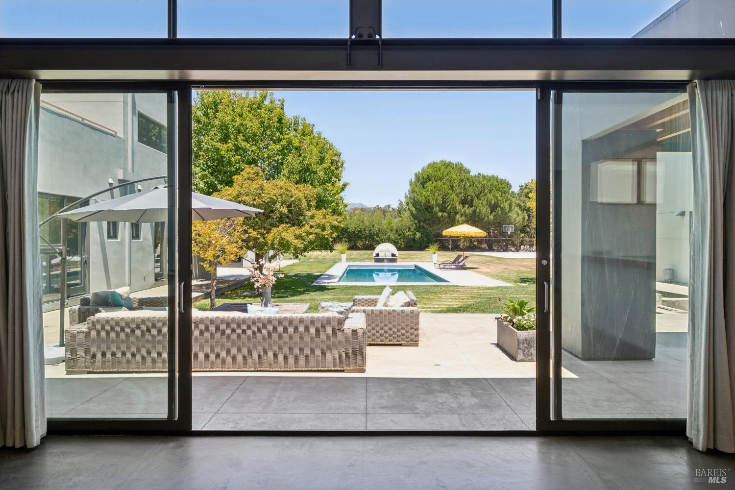 20420 5th Street E Sonoma CA 95476