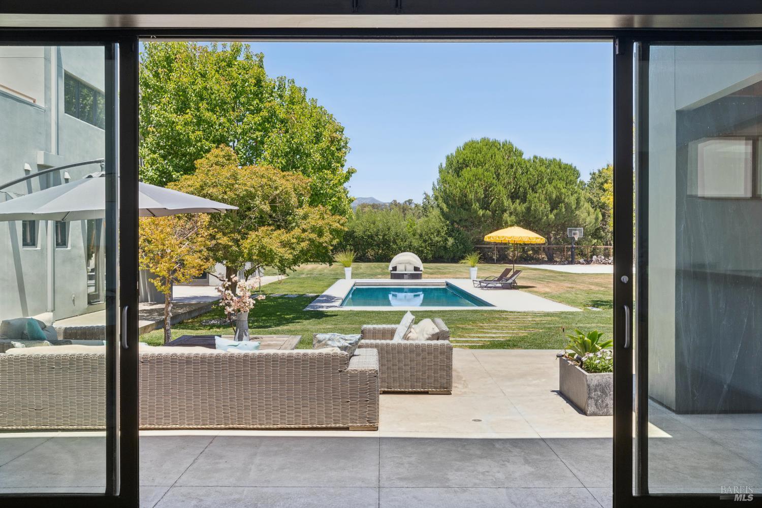 20420 5th Street E Sonoma CA 95476