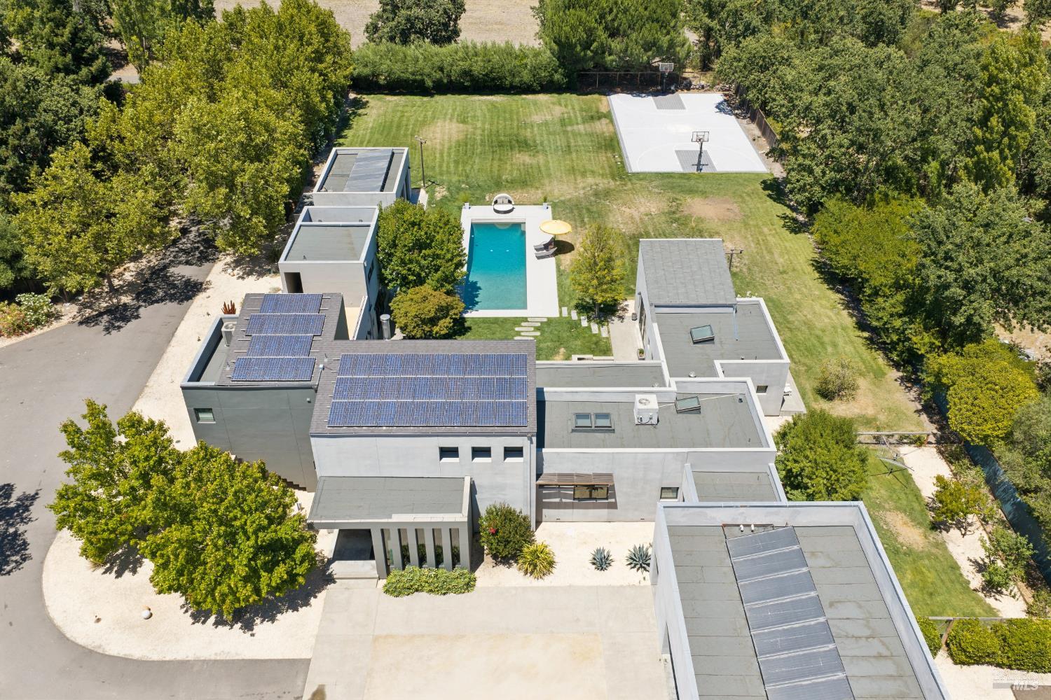 20420 5th Street E Sonoma CA 95476