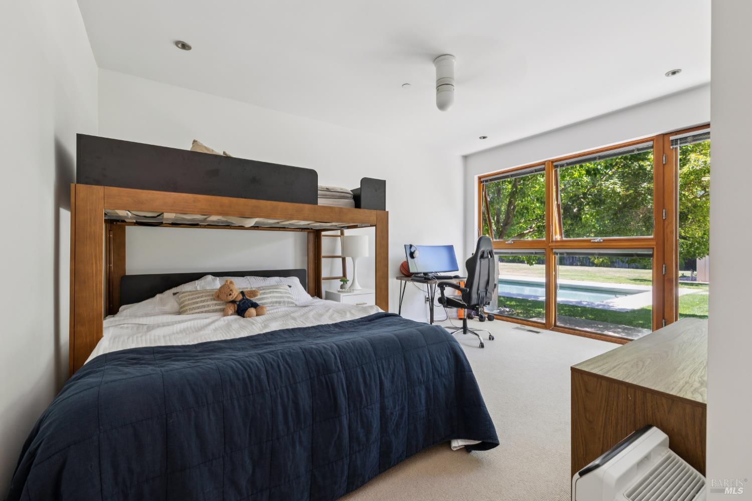 20420 5th Street E Sonoma CA 95476