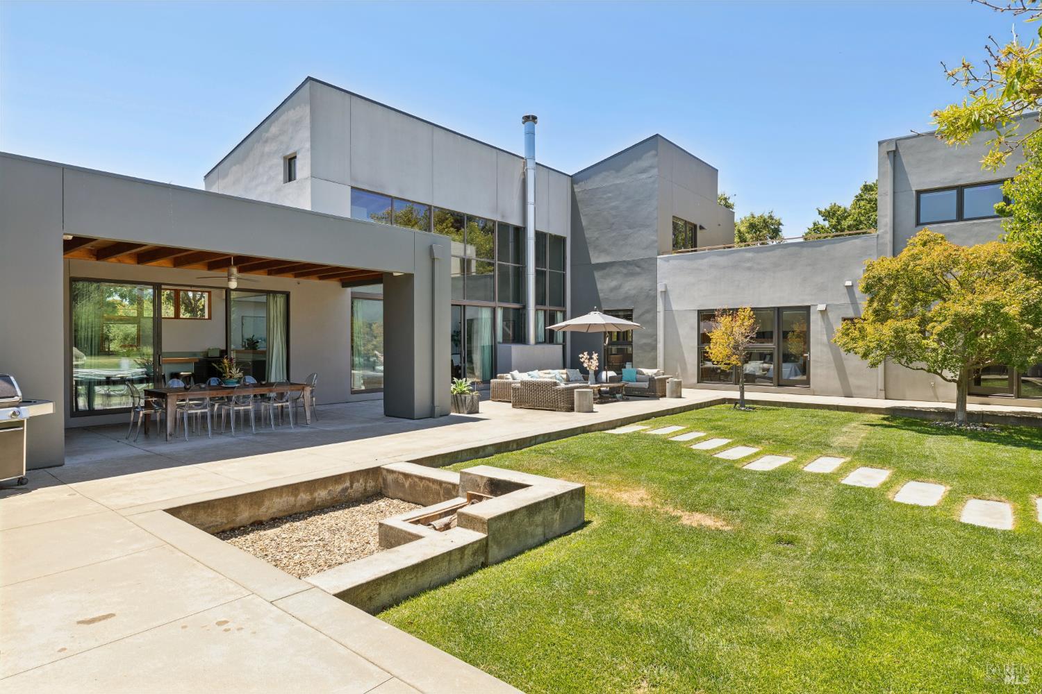 20420 5th Street E Sonoma CA 95476