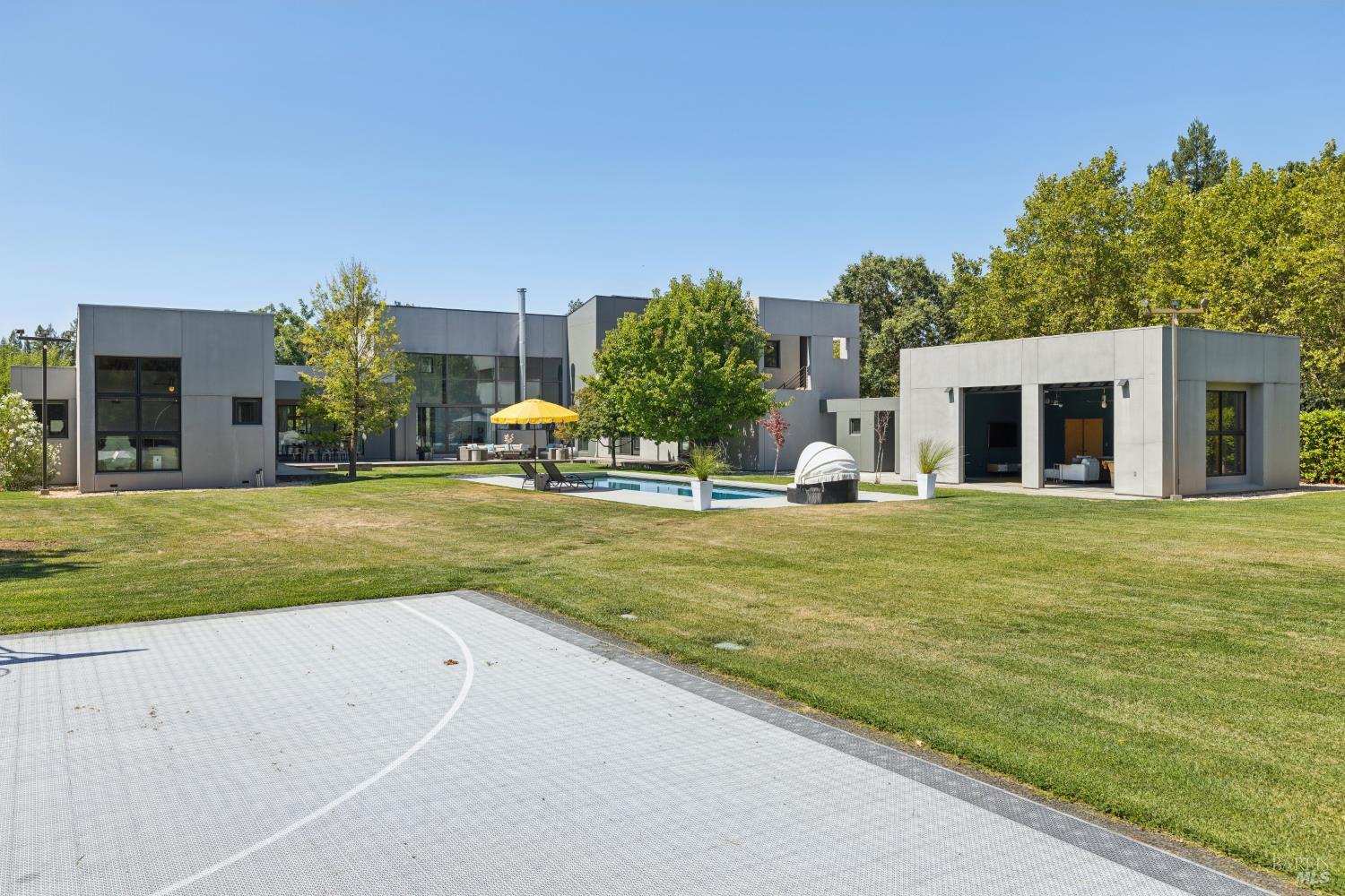 20420 5th Street E Sonoma CA 95476