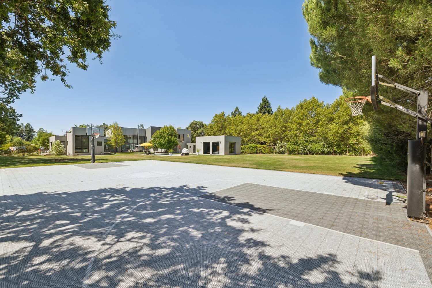 20420 5th Street E Sonoma CA 95476