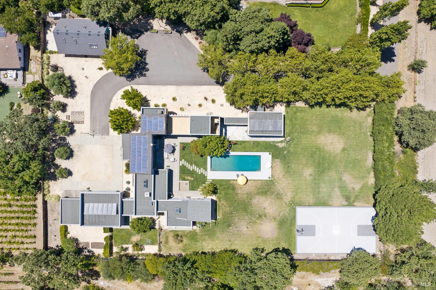 20420 5th Street E Sonoma CA 95476