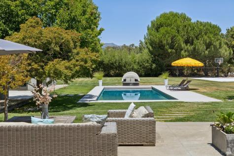 20420 5th Street E Sonoma CA 95476