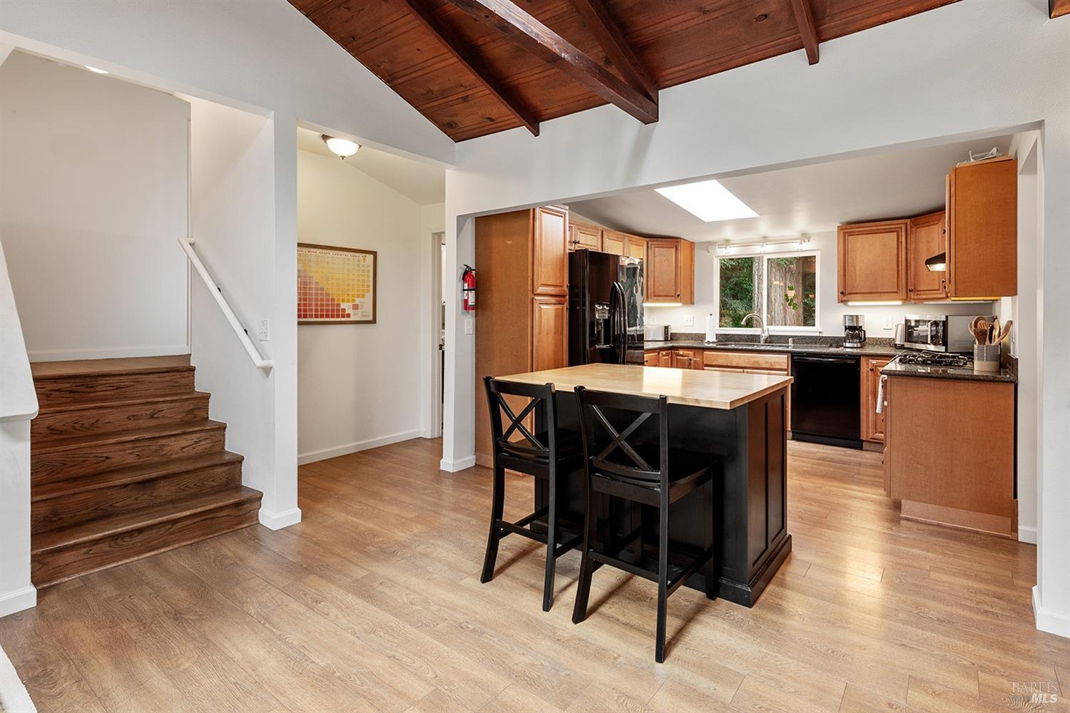 10680 Old River Road Forestville CA 95436