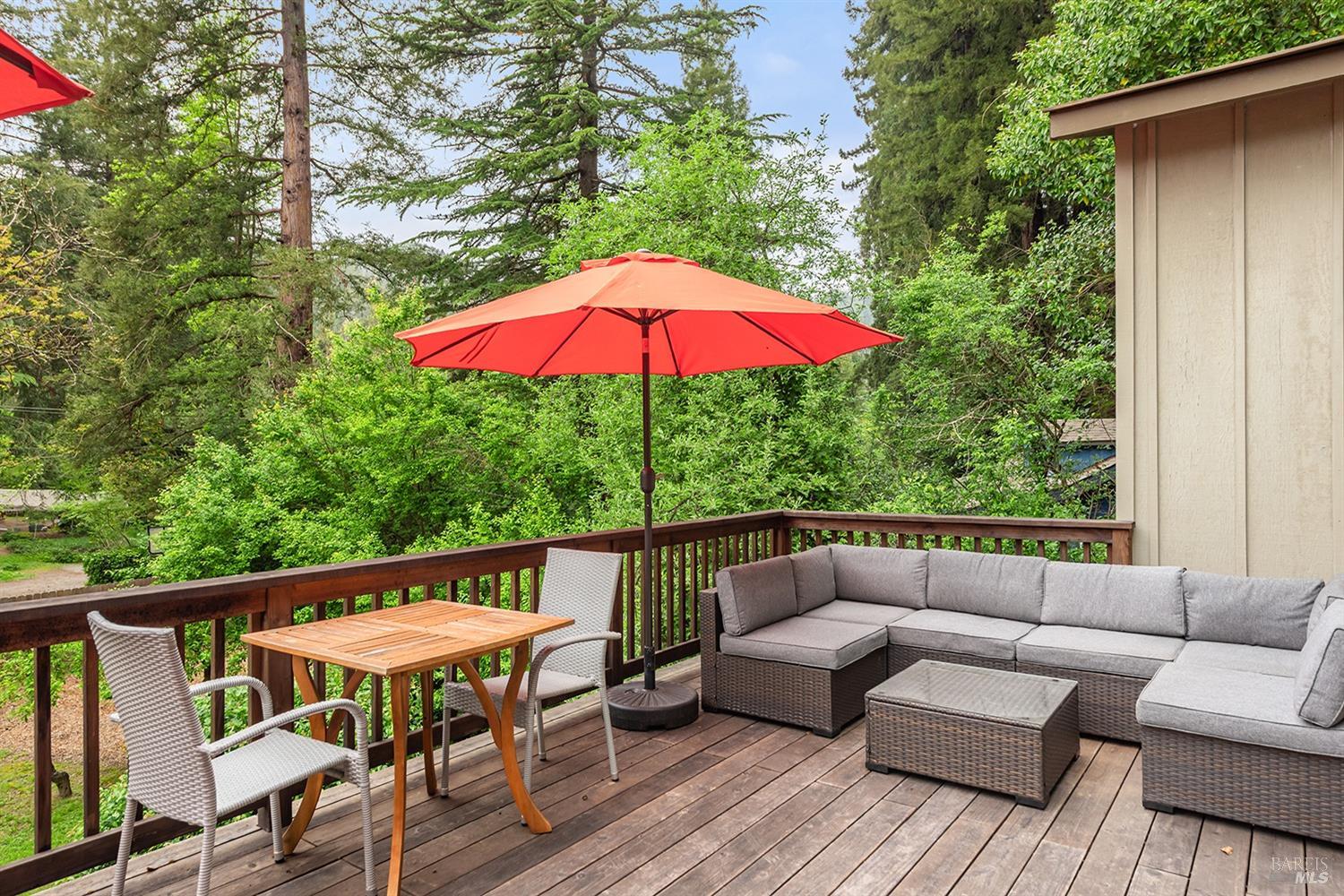 10680 Old River Road Forestville CA 95436