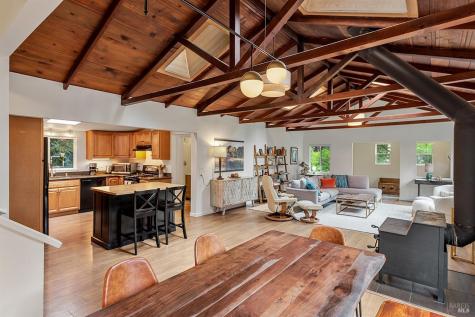 10680 Old River Road Forestville CA 95436