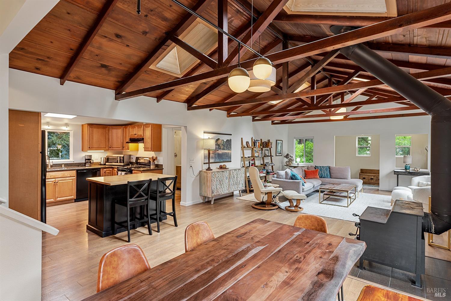 10680 Old River Road Forestville CA 95436