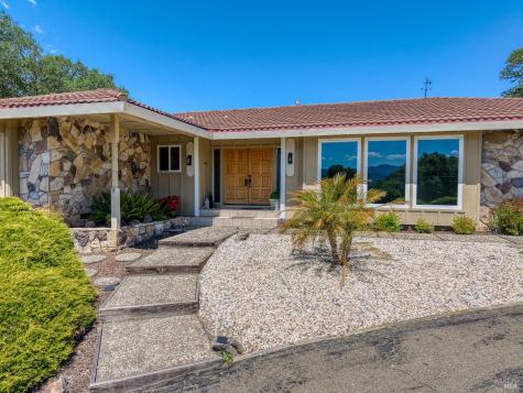 1790 Deerwood Drive Ukiah CA 95482