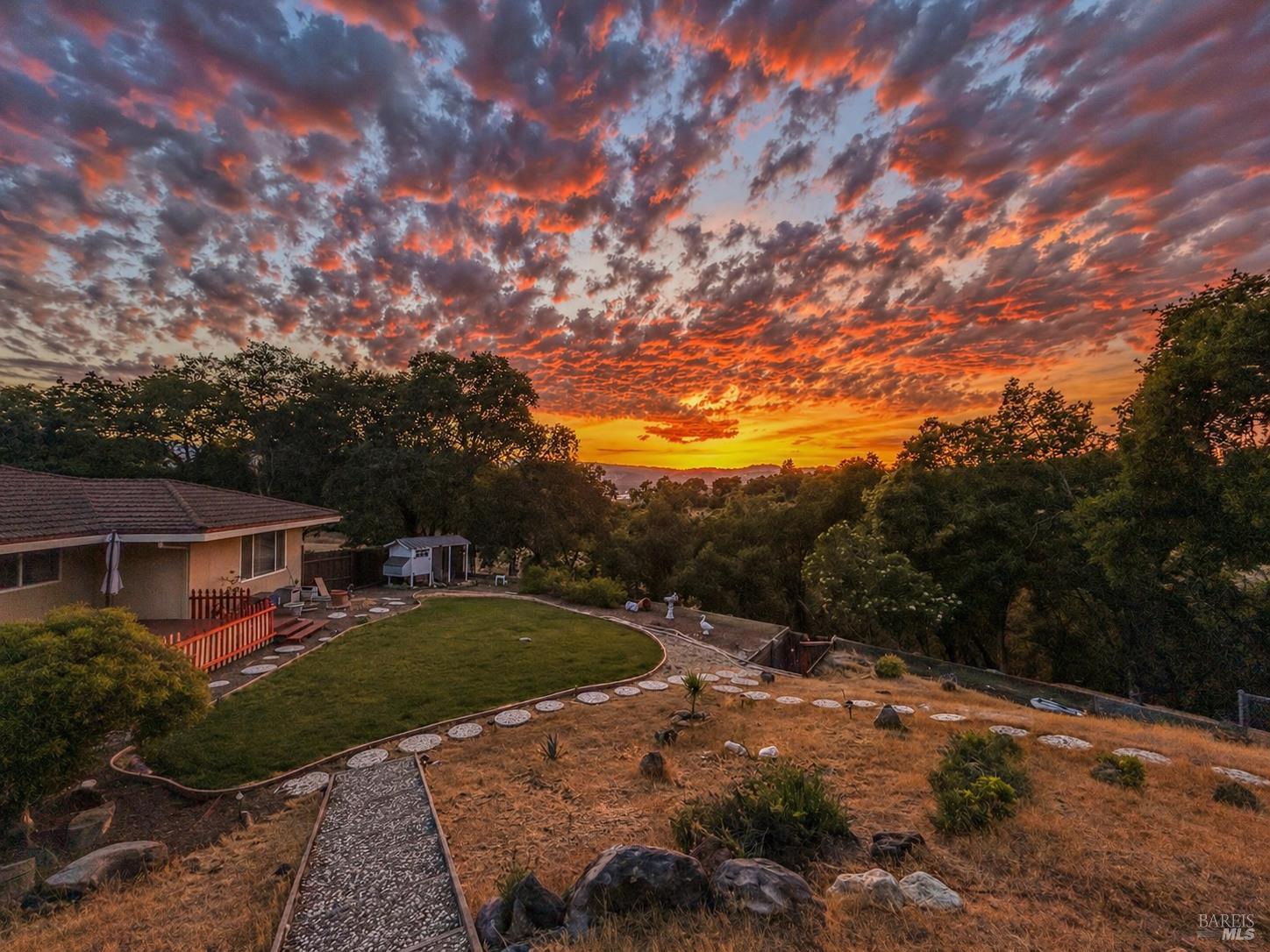 1790 Deerwood Drive Ukiah CA 95482