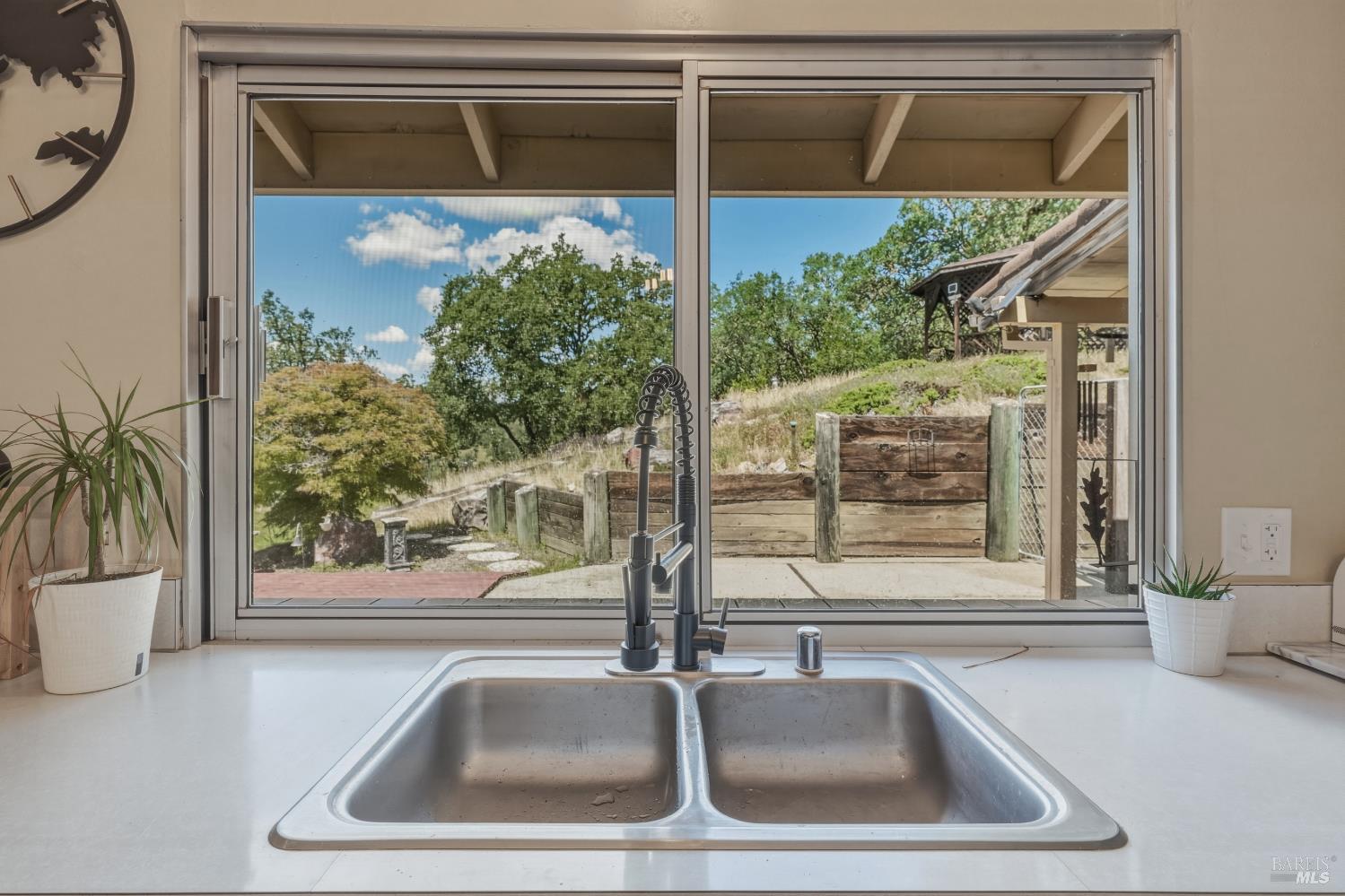 1790 Deerwood Drive Ukiah CA 95482