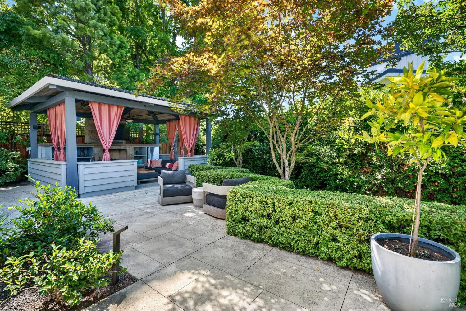 1926 Oak Circle Yountville CA 94599