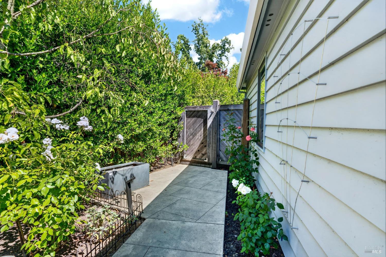 1926 Oak Circle Yountville CA 94599