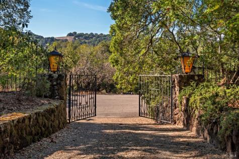 18492 White Oak Drive Sonoma CA 95476