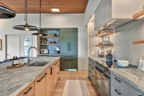 18492 White Oak Drive Sonoma CA 95476