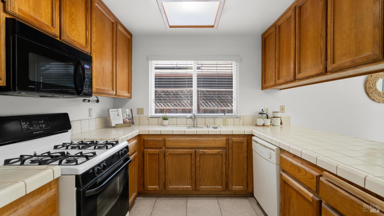 2070 Pinercrest Drive Santa Rosa CA 95403