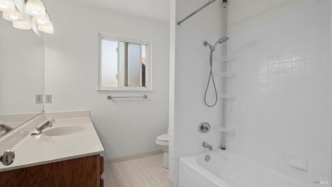 2070 Pinercrest Drive Santa Rosa CA 95403