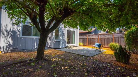 2070 Pinercrest Drive Santa Rosa CA 95403