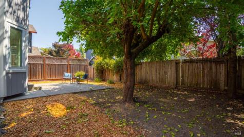 2070 Pinercrest Drive Santa Rosa CA 95403