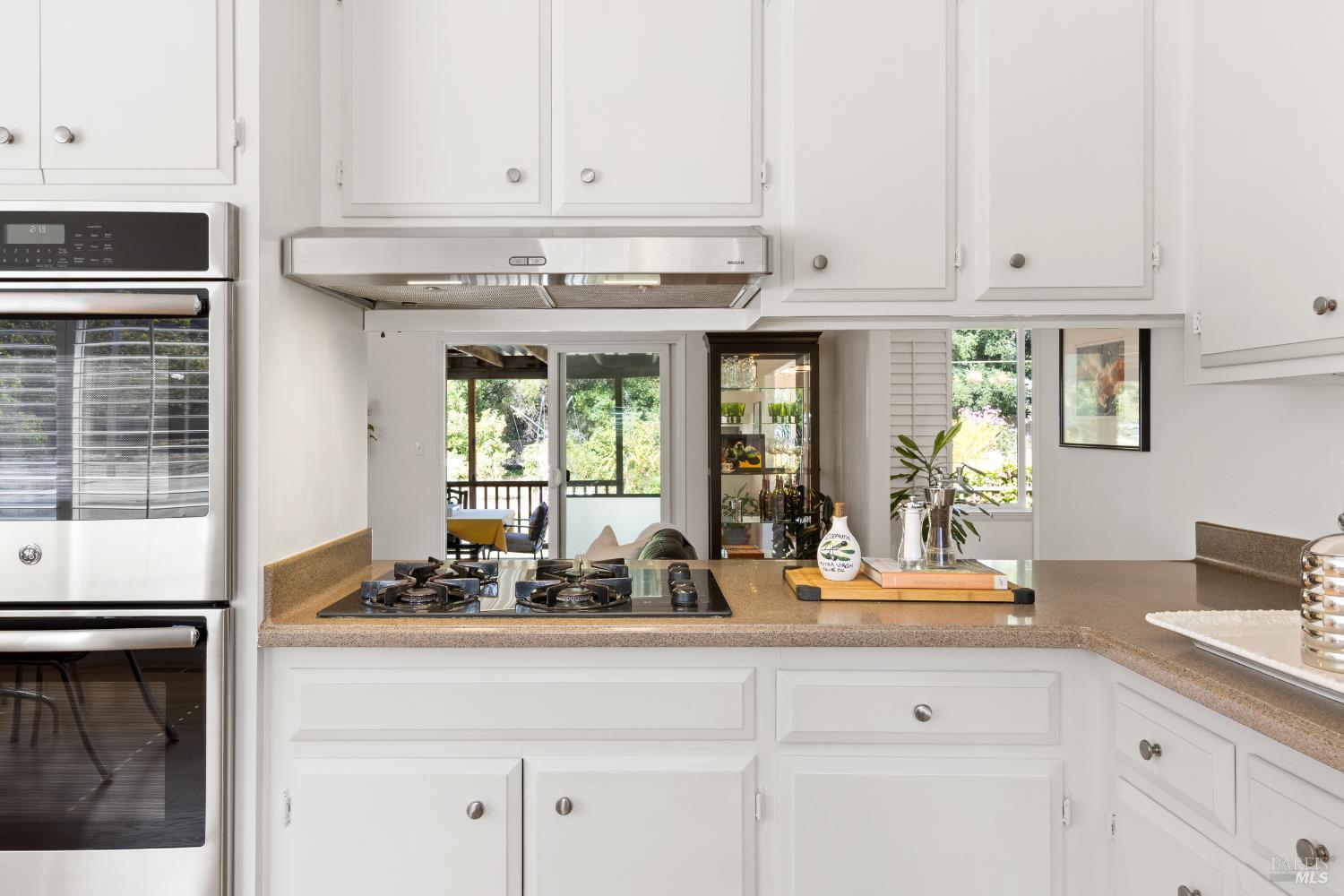 8207 Candy Apple Lane Sebastopol CA 95472