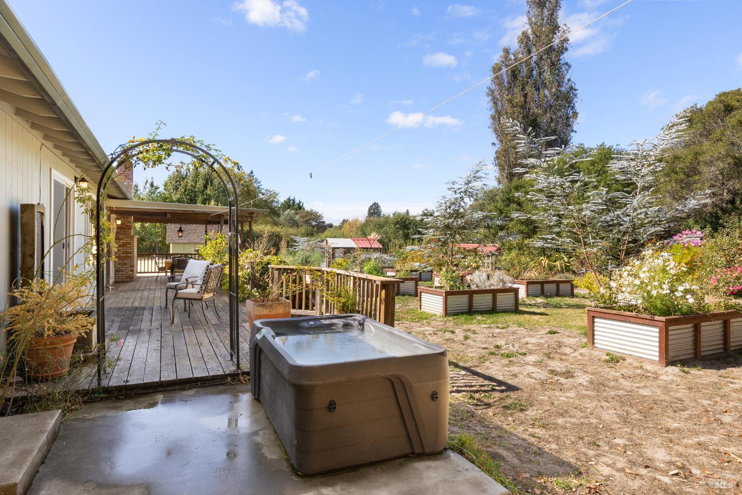 8207 Candy Apple Lane Sebastopol CA 95472
