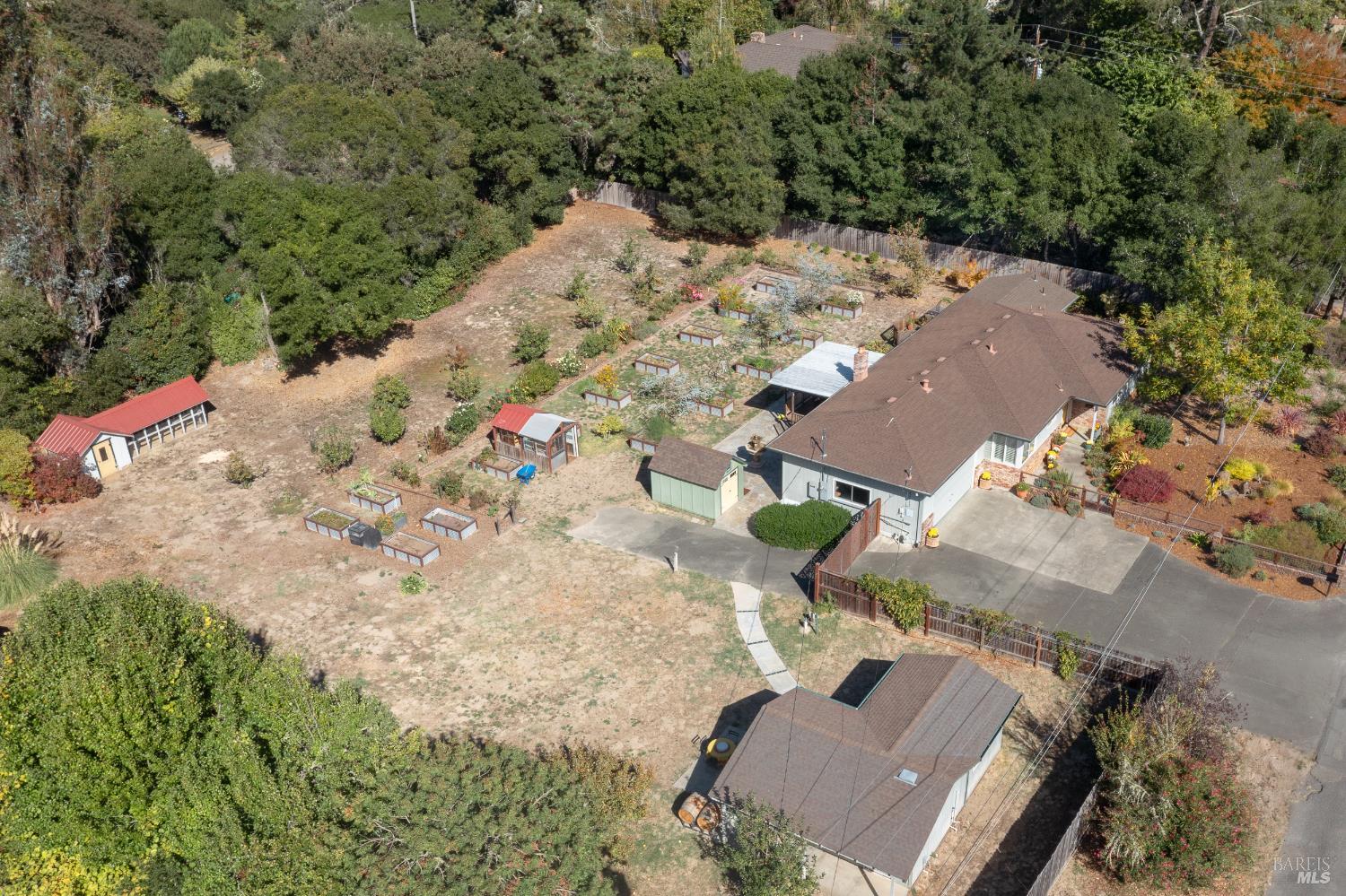 8207 Candy Apple Lane Sebastopol CA 95472