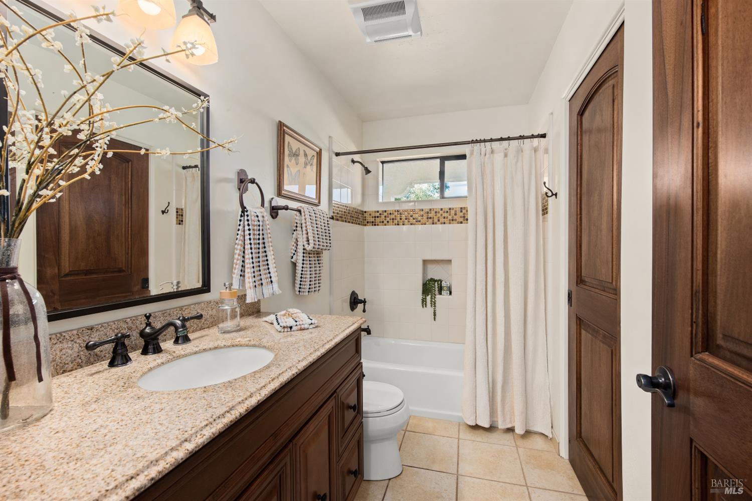 2405 Lewis Drive Sebastopol CA 95472