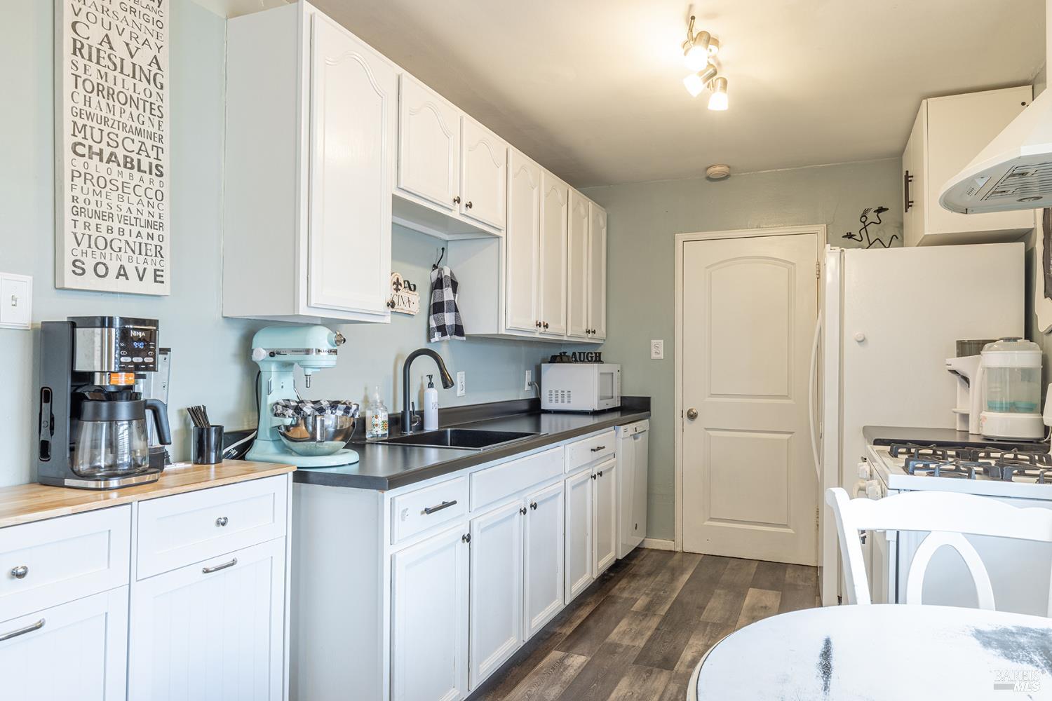 308 S Mcdowell Boulevard Petaluma CA 94954