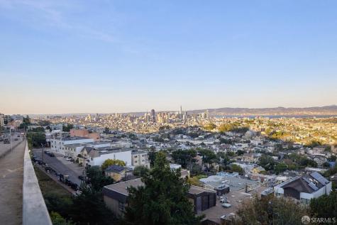 976 Corbett Avenue San Francisco CA 94131
