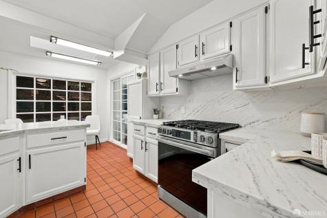 976 Corbett Avenue San Francisco CA 94131