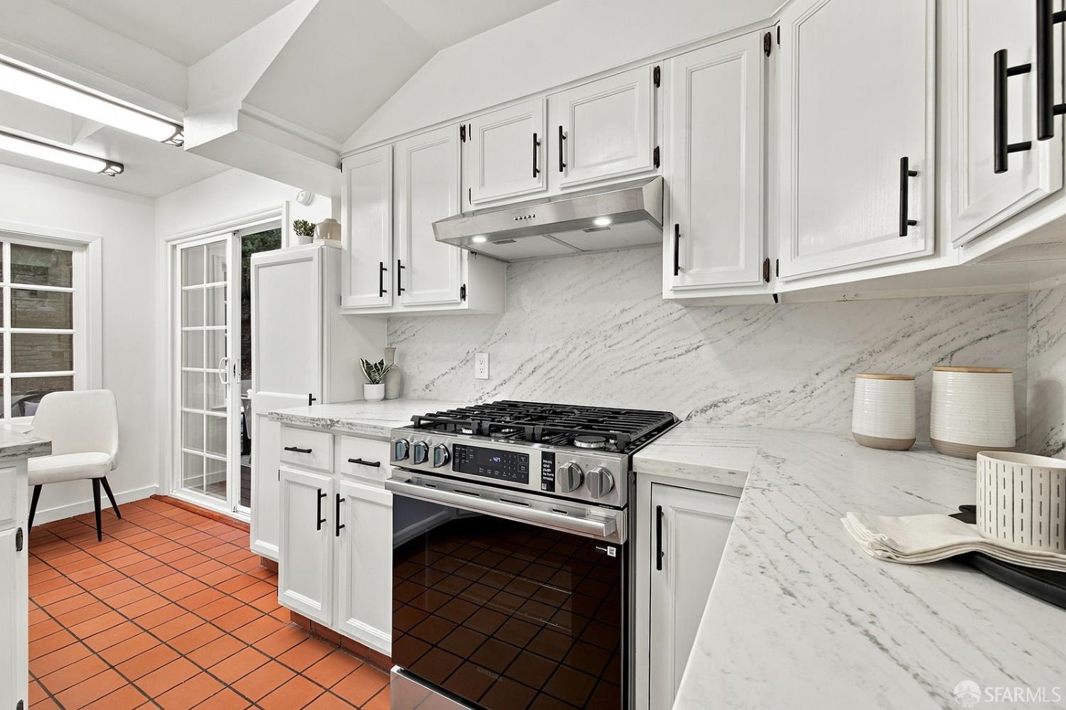 976 Corbett Avenue San Francisco CA 94131