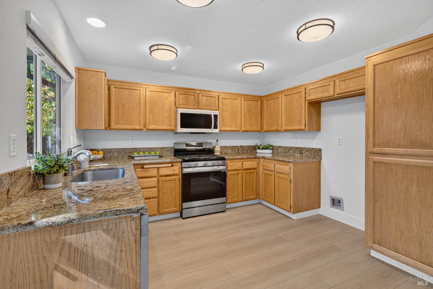 440 Valley Oak Court Windsor CA 95492