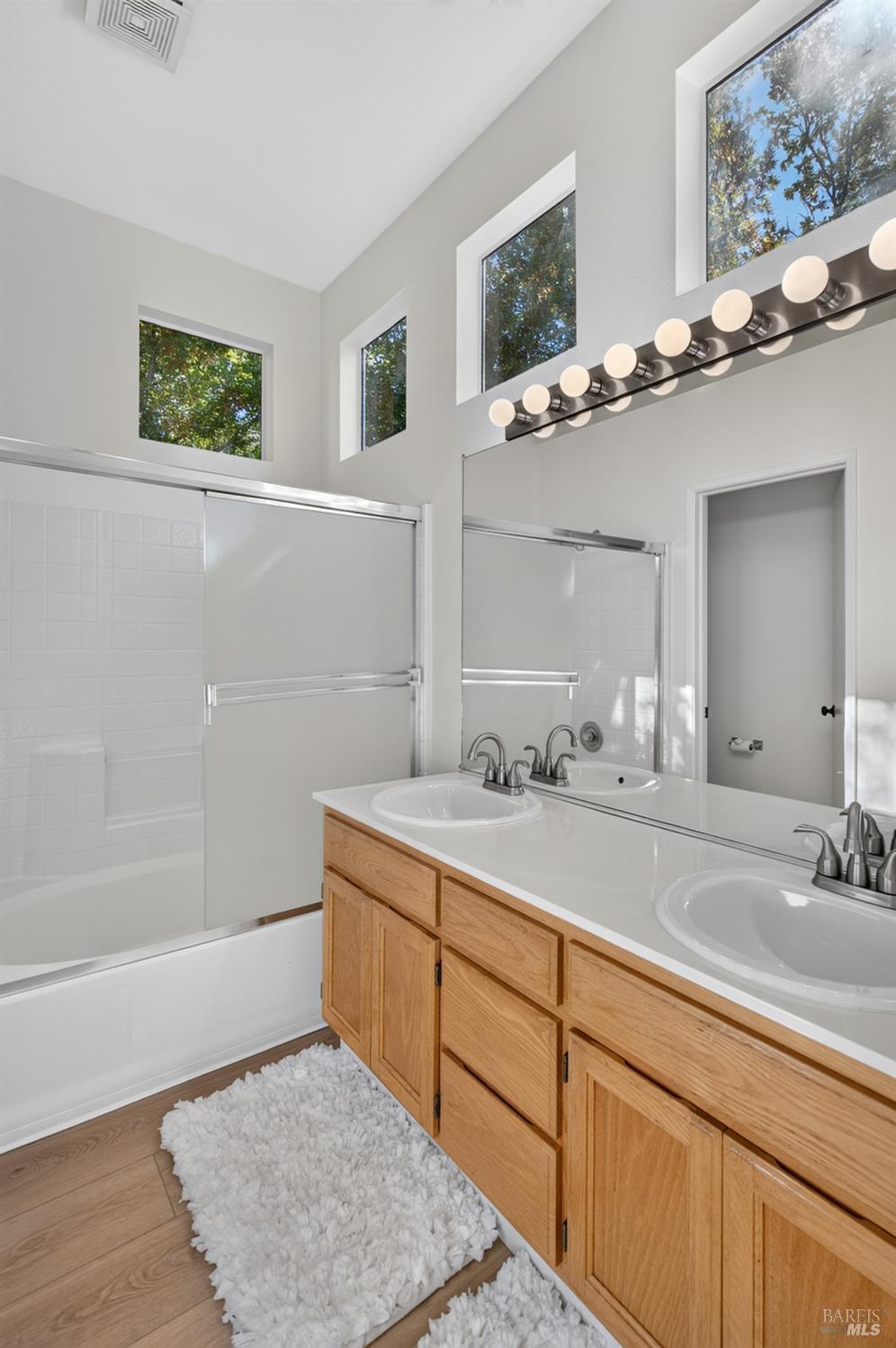 440 Valley Oak Court Windsor CA 95492
