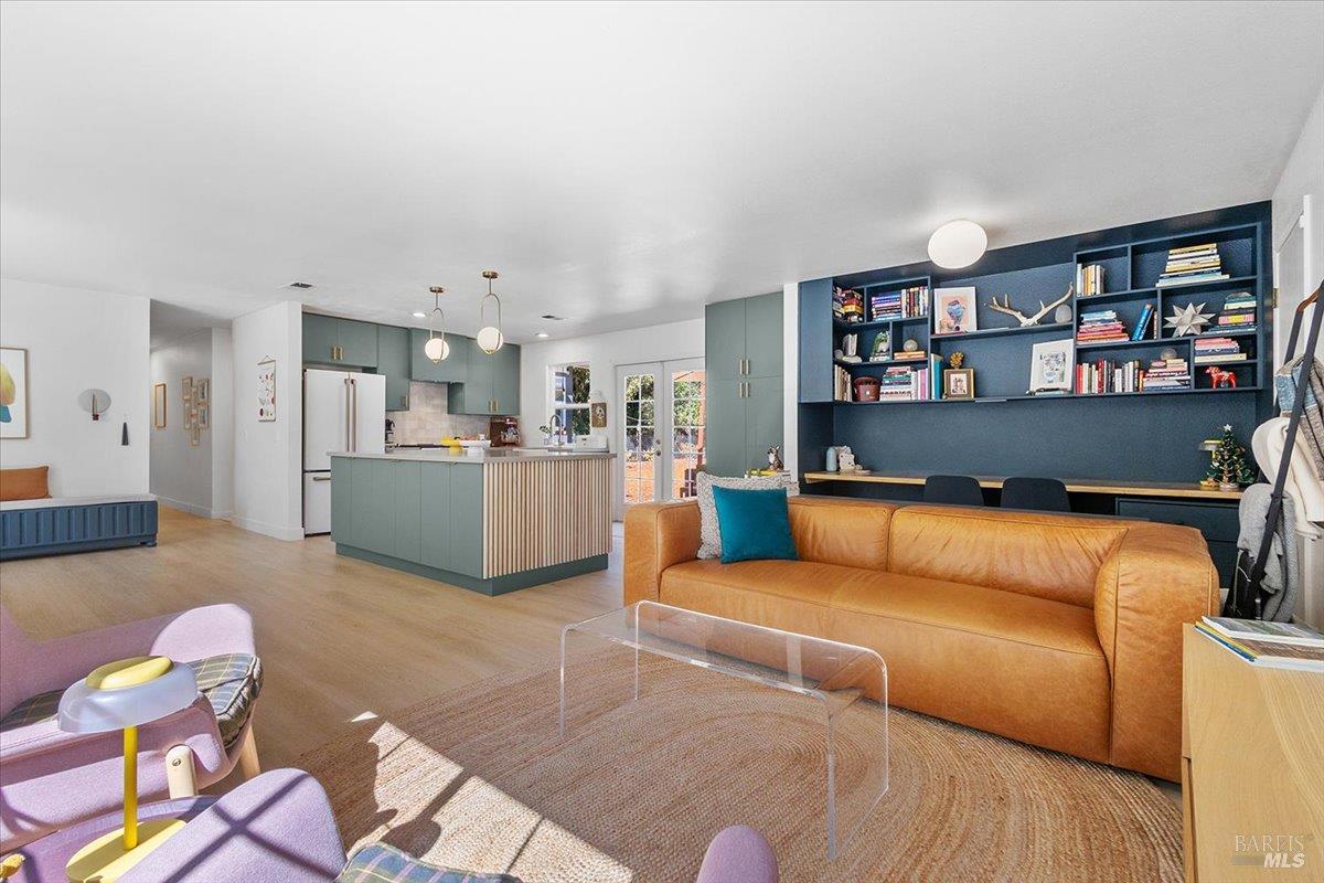 2460 W Dry Creek Road Healdsburg CA 95448