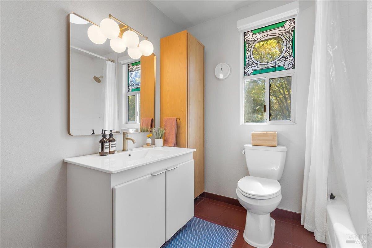 2460 W Dry Creek Road Healdsburg CA 95448