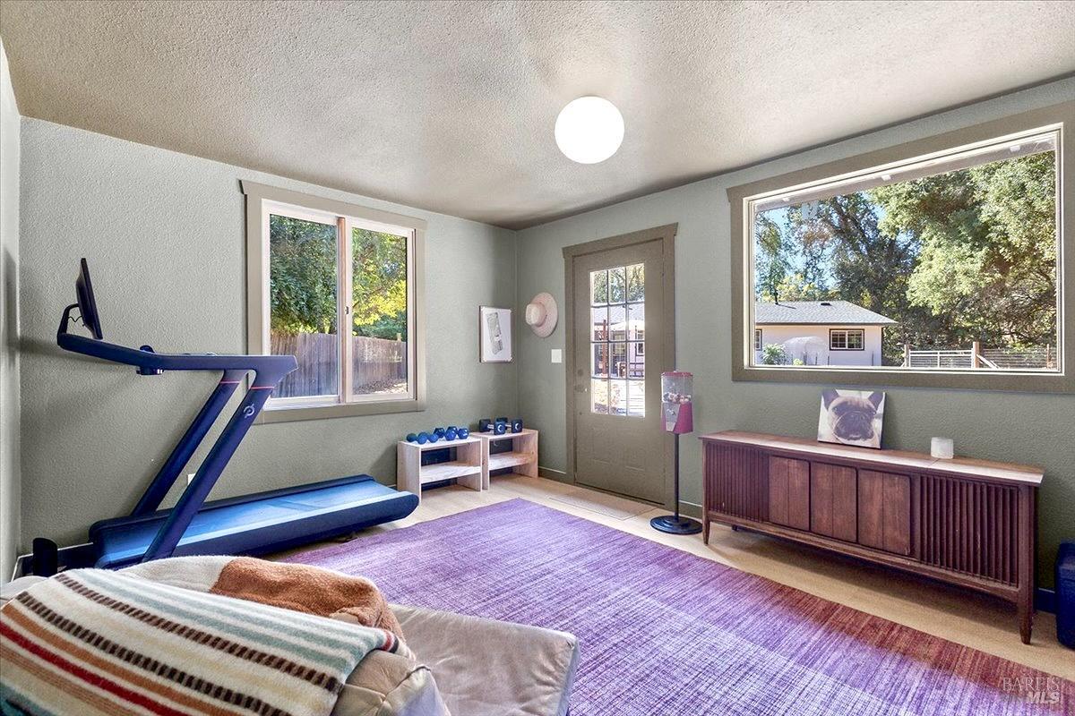 2460 W Dry Creek Road Healdsburg CA 95448