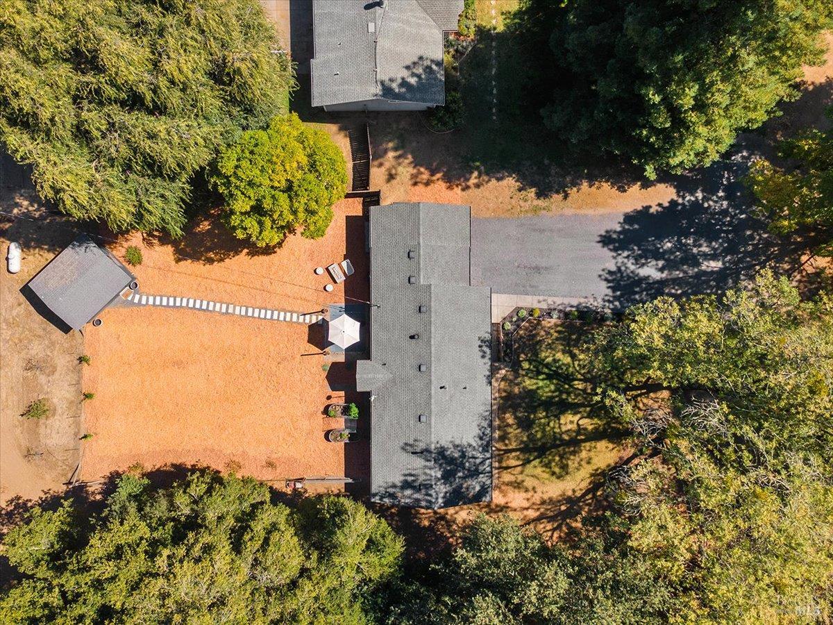 2460 W Dry Creek Road Healdsburg CA 95448