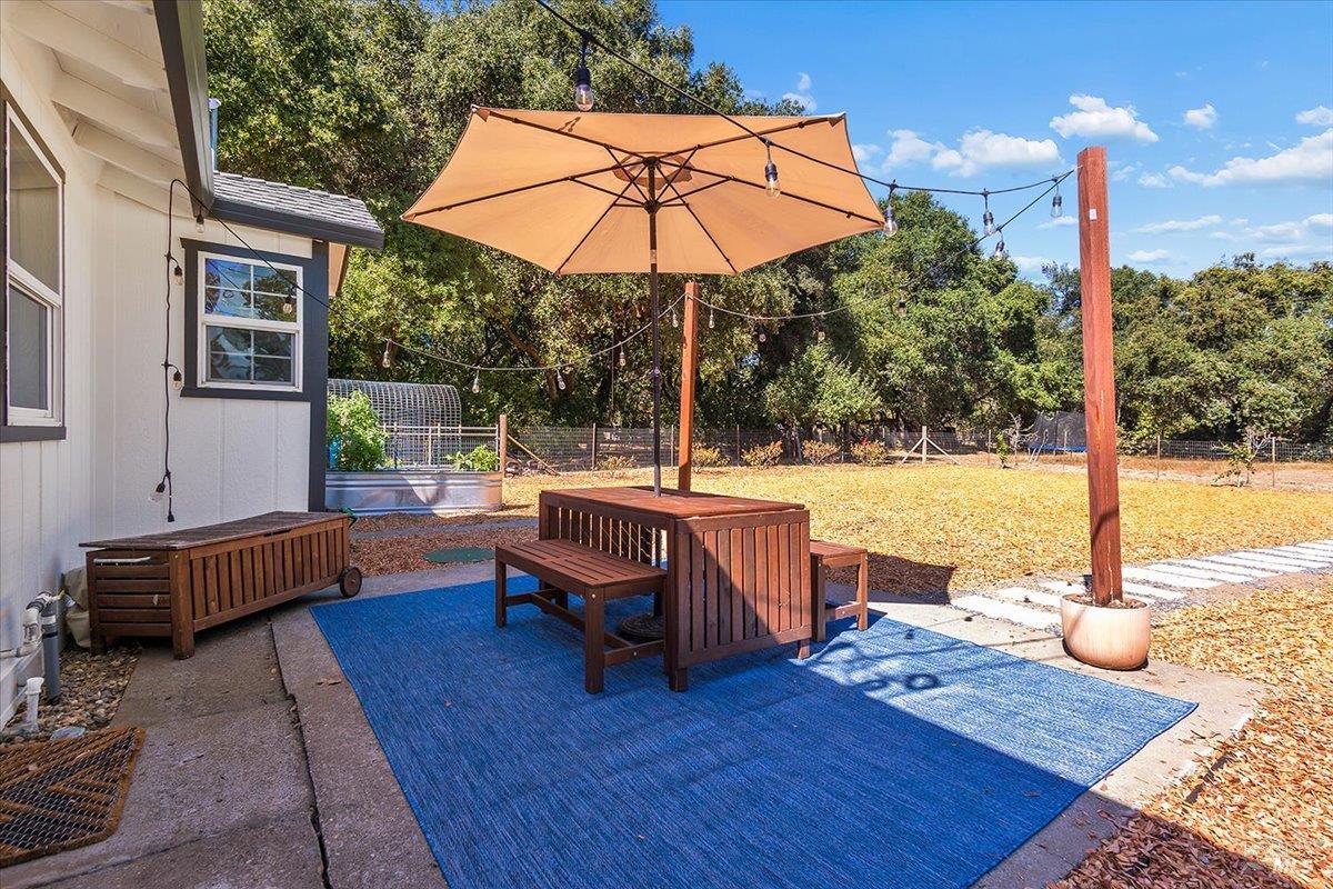 2460 W Dry Creek Road Healdsburg CA 95448
