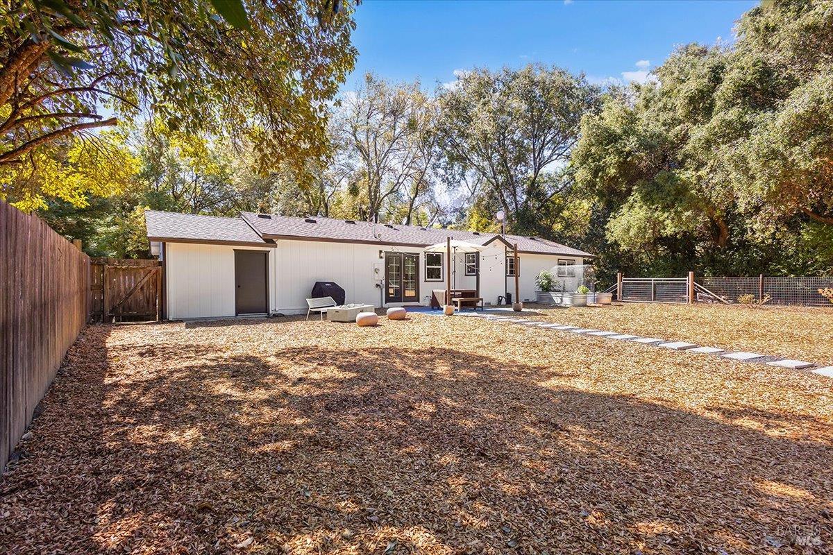 2460 W Dry Creek Road Healdsburg CA 95448