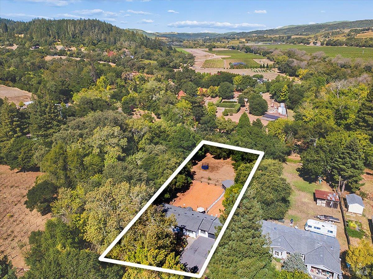 2460 W Dry Creek Road Healdsburg CA 95448