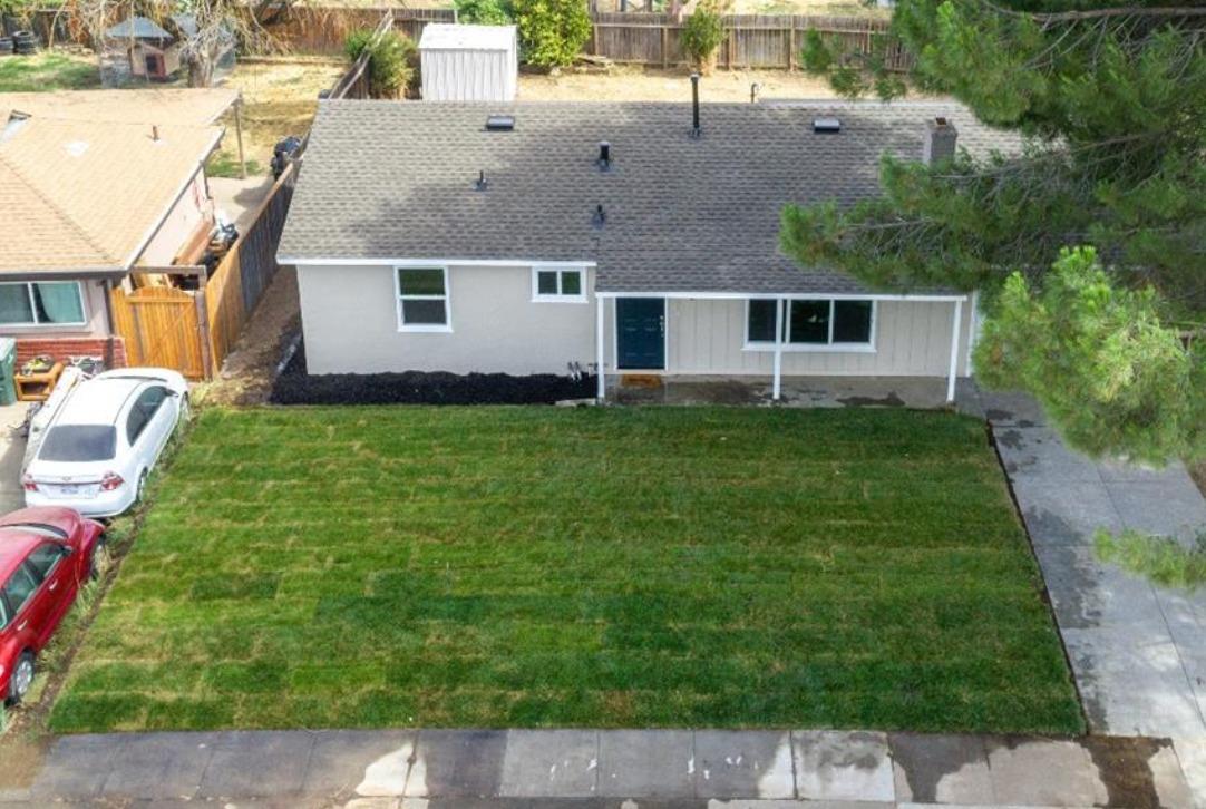 690 Acacia Avenue Sacramento CA 95815