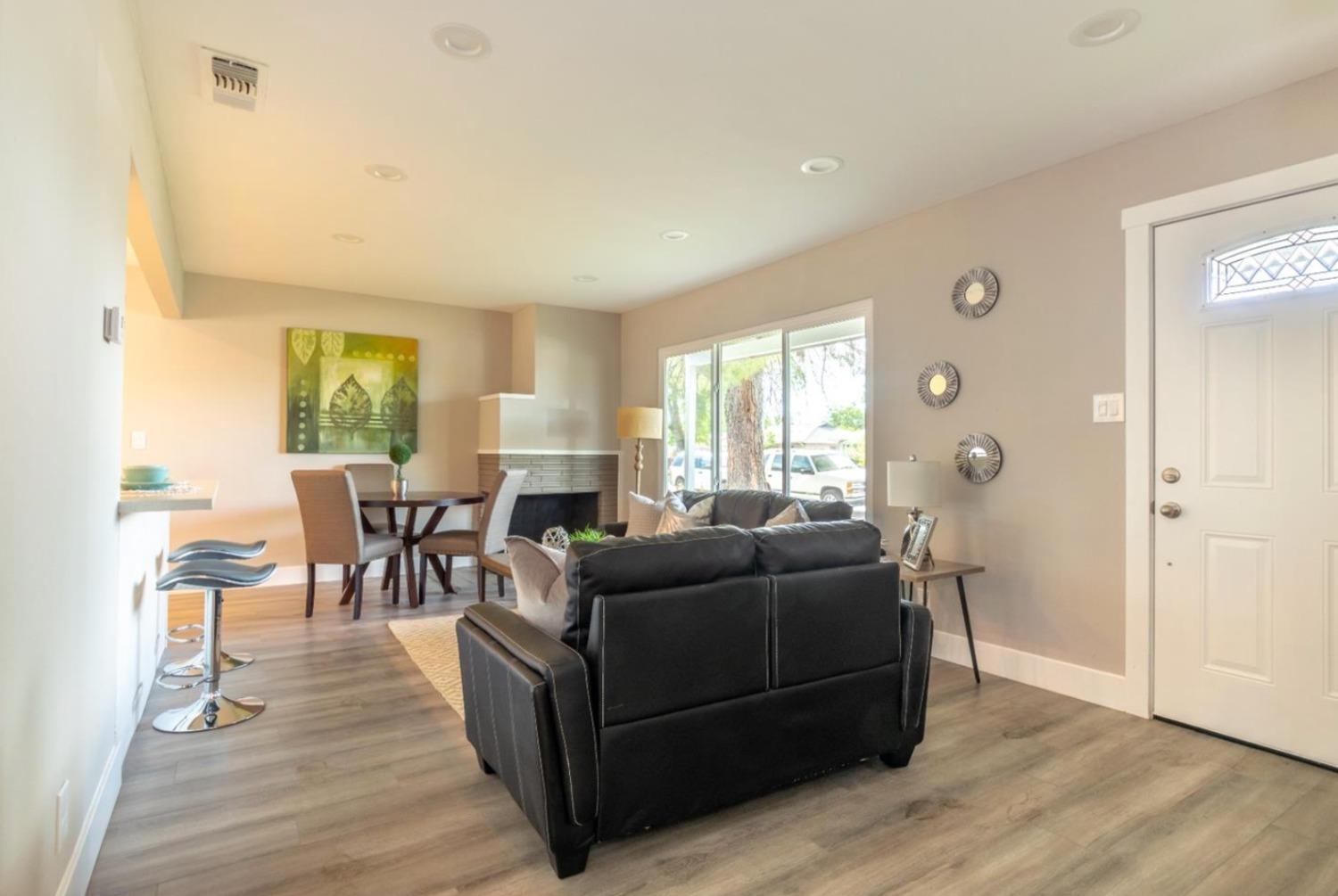 690 Acacia Avenue Sacramento CA 95815
