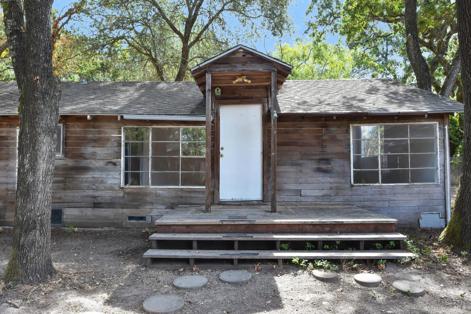19270 7th Street E Sonoma CA 95476