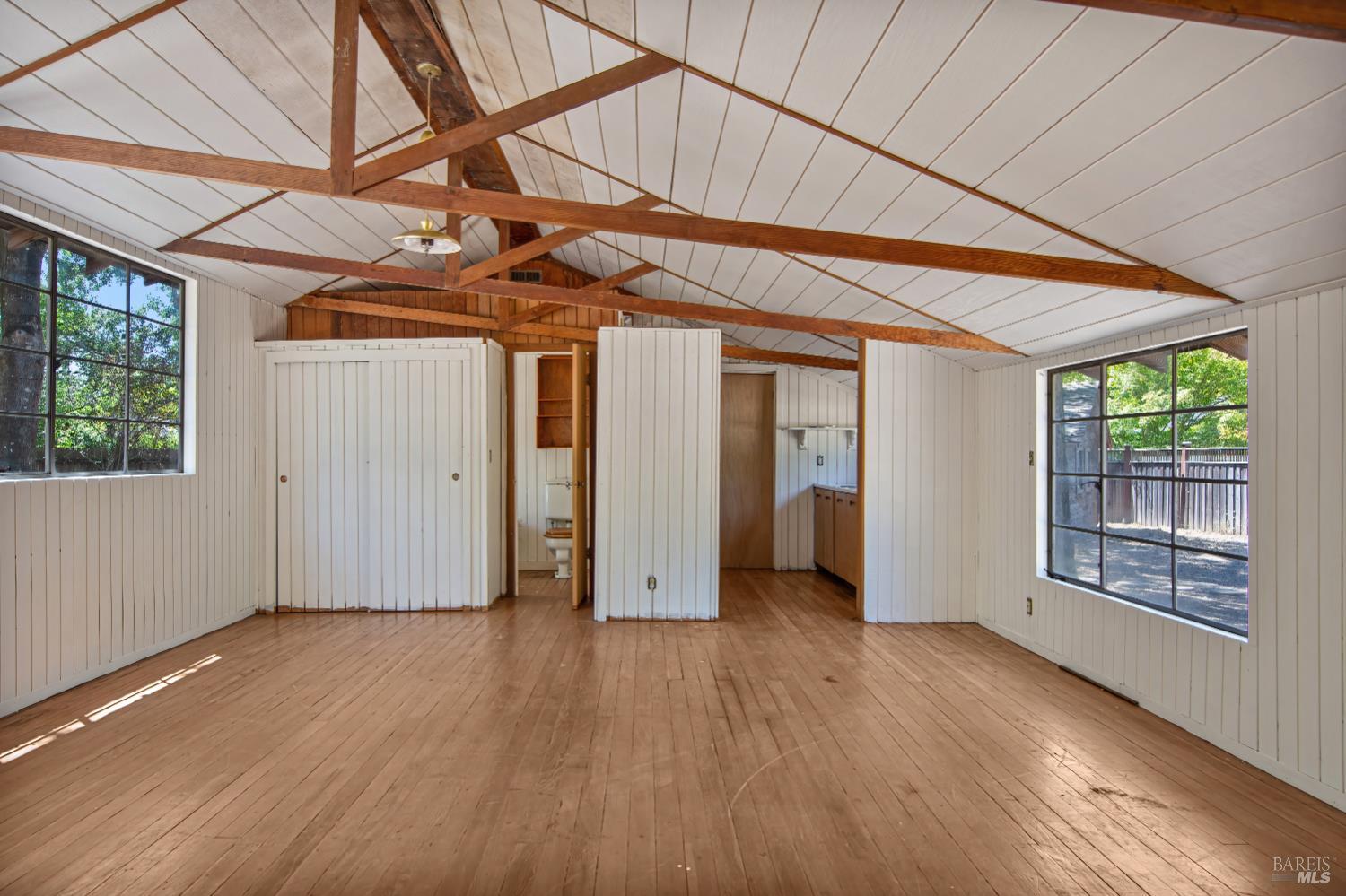 19270 7th Street E Sonoma CA 95476