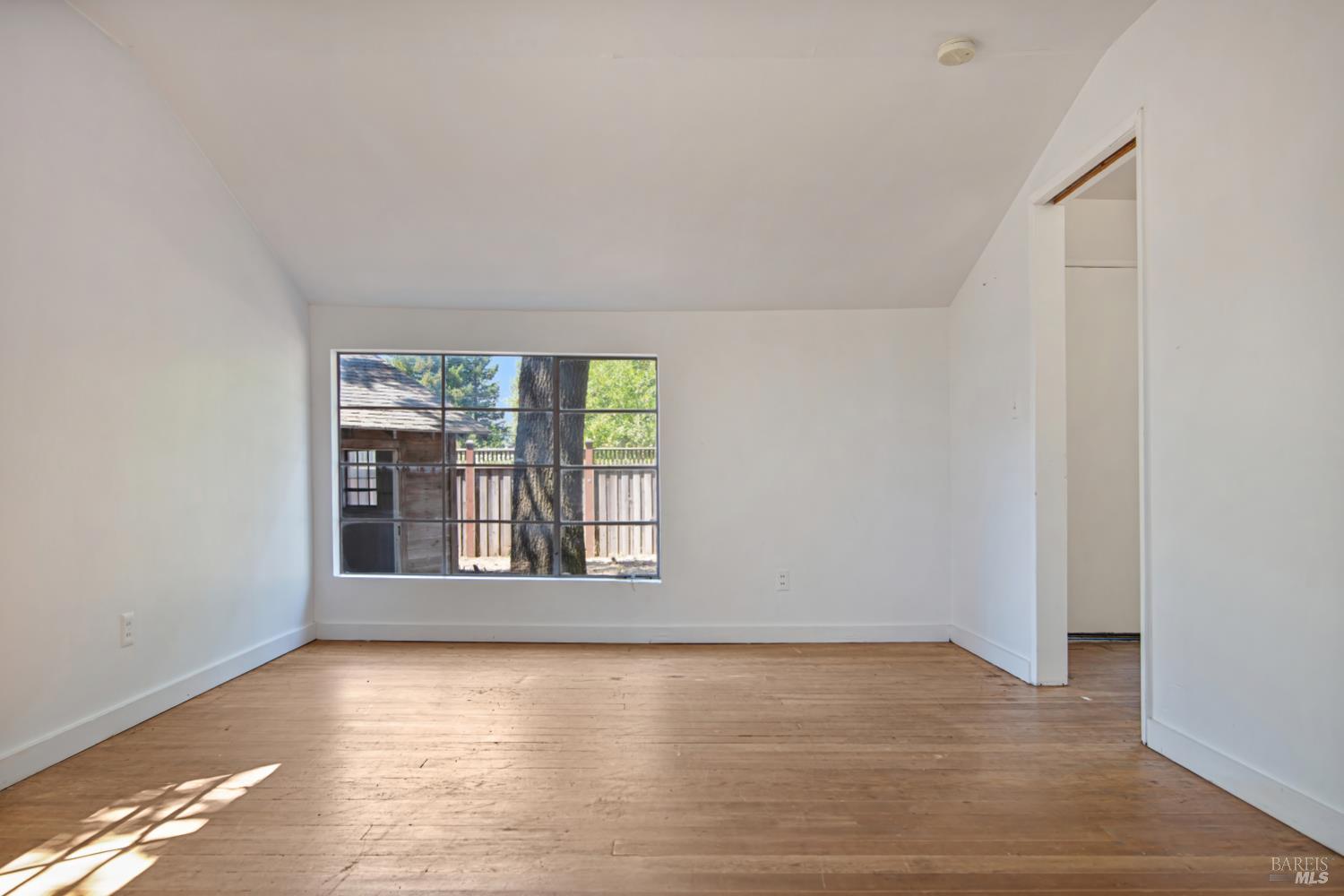 19270 7th Street E Sonoma CA 95476