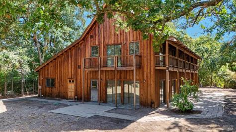 19270 7th Street E Sonoma CA 95476